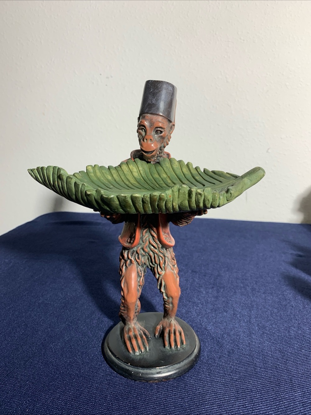 Monkey statue